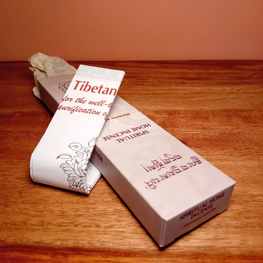 coffret rituels bien être box booster énergie vitalité retrouver la forme physique et mentale positif optimisme bonne humeur coup de boost  garder le moral  encens