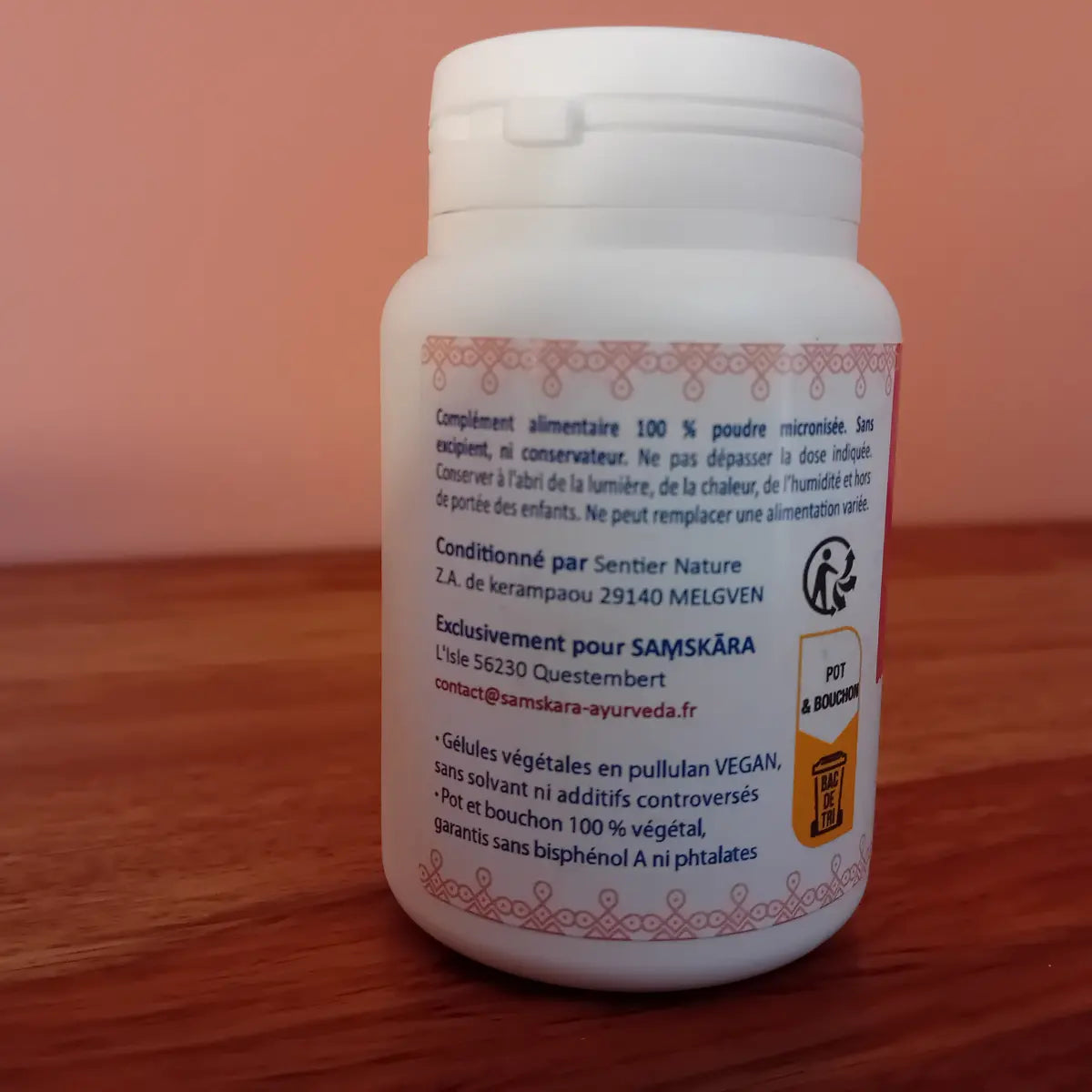 Complément alimentaire ayurvedique, musta, cyperus rotundus, aide la digestion, évite les gaz et les ballonnements, aide les cycles menstruels, souchet rond,
