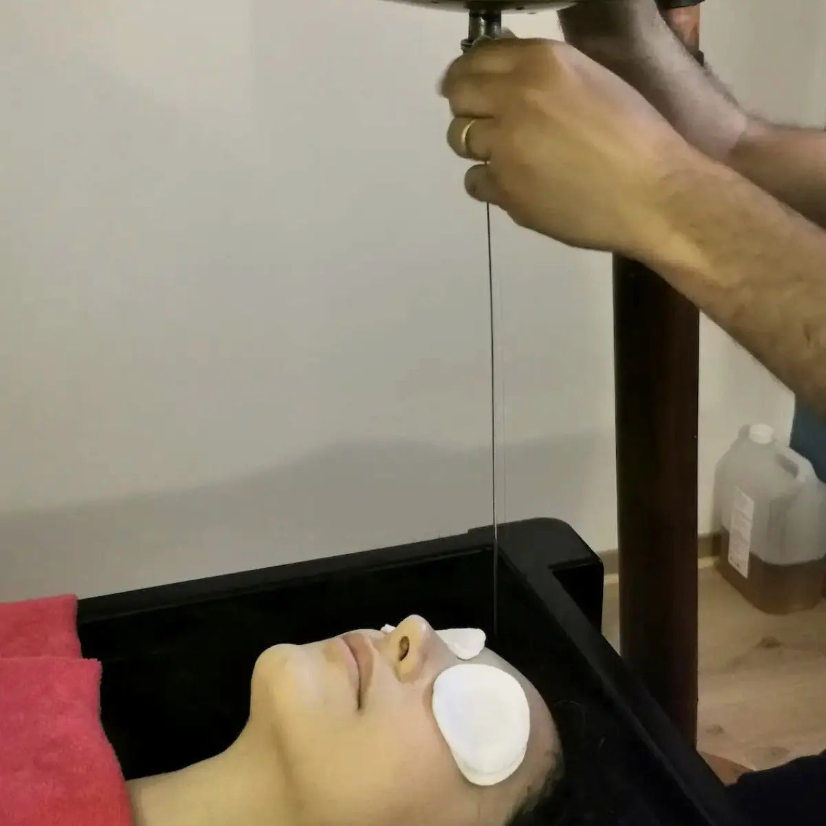 cure ayurvédique sommeil, cure ayurvédique Bretagne, retraite bien-être ayurvédique, cure ayurvédique stress et sommeil, séjour ayurvédique France, cure ayurvédique femme 45+, cure shirodhara France, retraite yoga et ayurvéda, séjour détox mentale Bretagne, cure anti-stress ayurvédique, séjour bien-être en Bretagne pour femmes stressées, retraite ayurvédique digestion, sommeil et sérénité, retraite anti-stress France, cure fatigue mentale et physique, séjour pour se reposer mentalement, cure bien-être stres