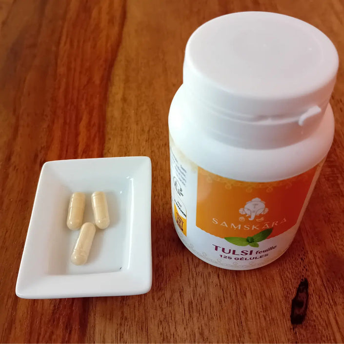 Complément alimentaire ayurvédique, tulsi, bio, ocimum sanctum, aide le système respiratoire, bien etre du corps et de l esprit, adaptogène naturel, plantes naturelles
